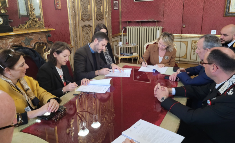 Prefettura, Confcommercio e Confesercenti sottoscrivono un protocollo di video-allarme antirapina